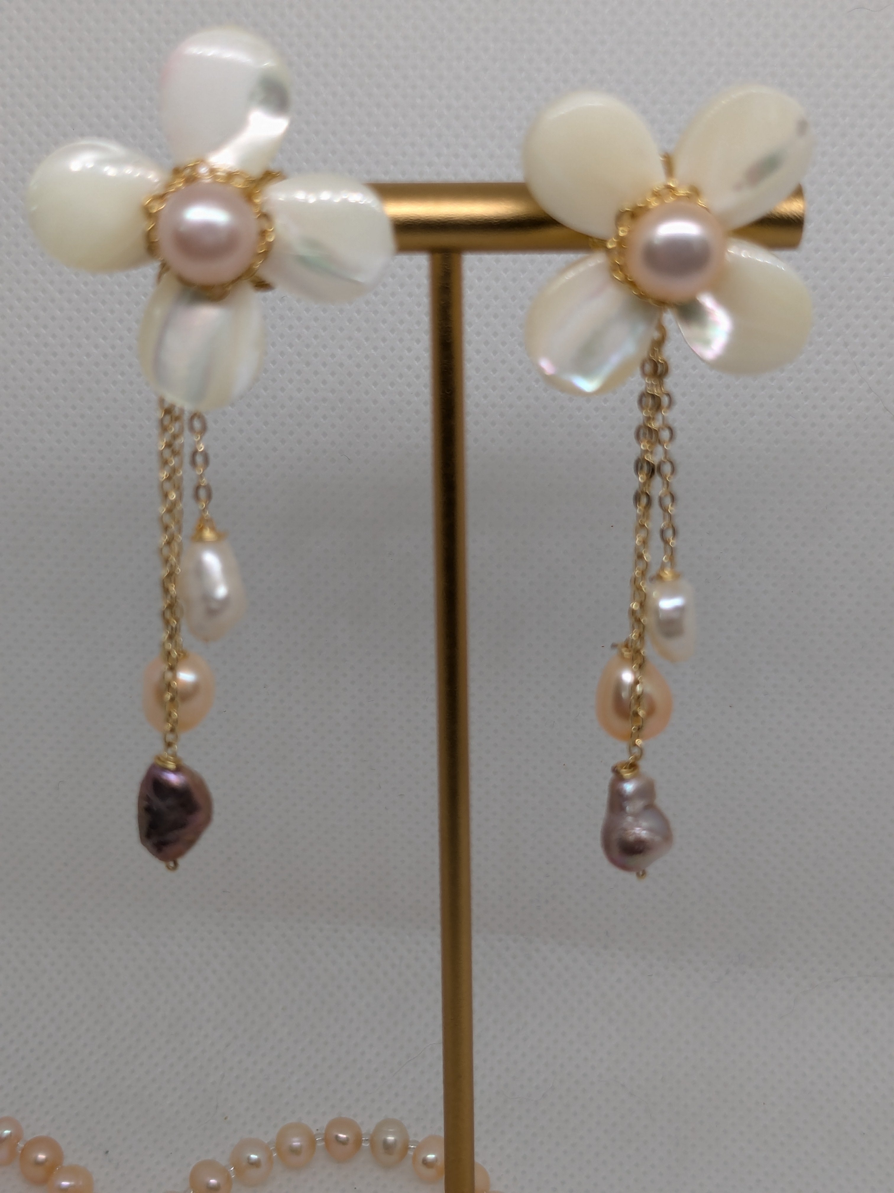 Mother of Pearl Shell Flower Dangle Earrings