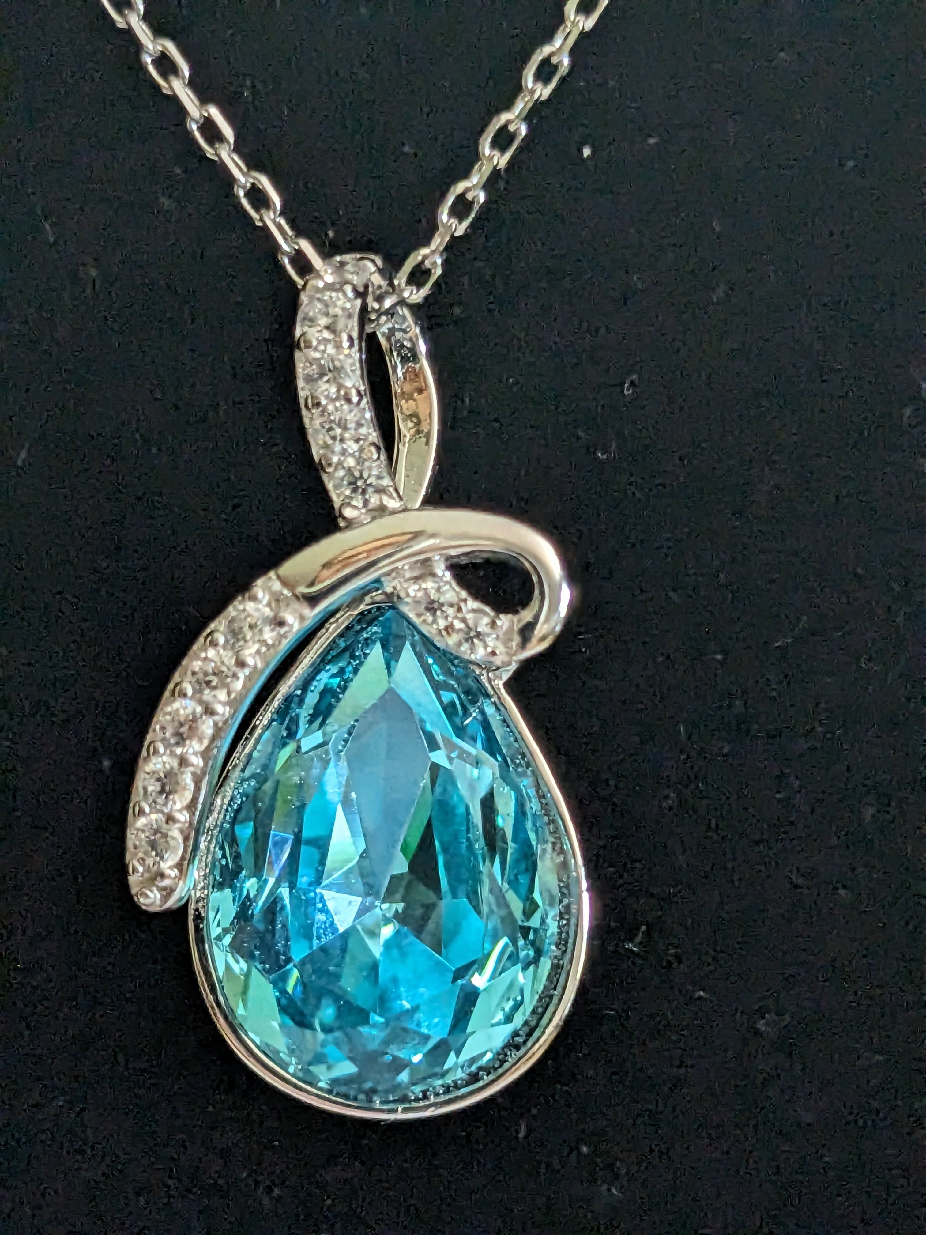 Aquamarine 8.5ct cubic zirconia necklace with Rhinestone Accents