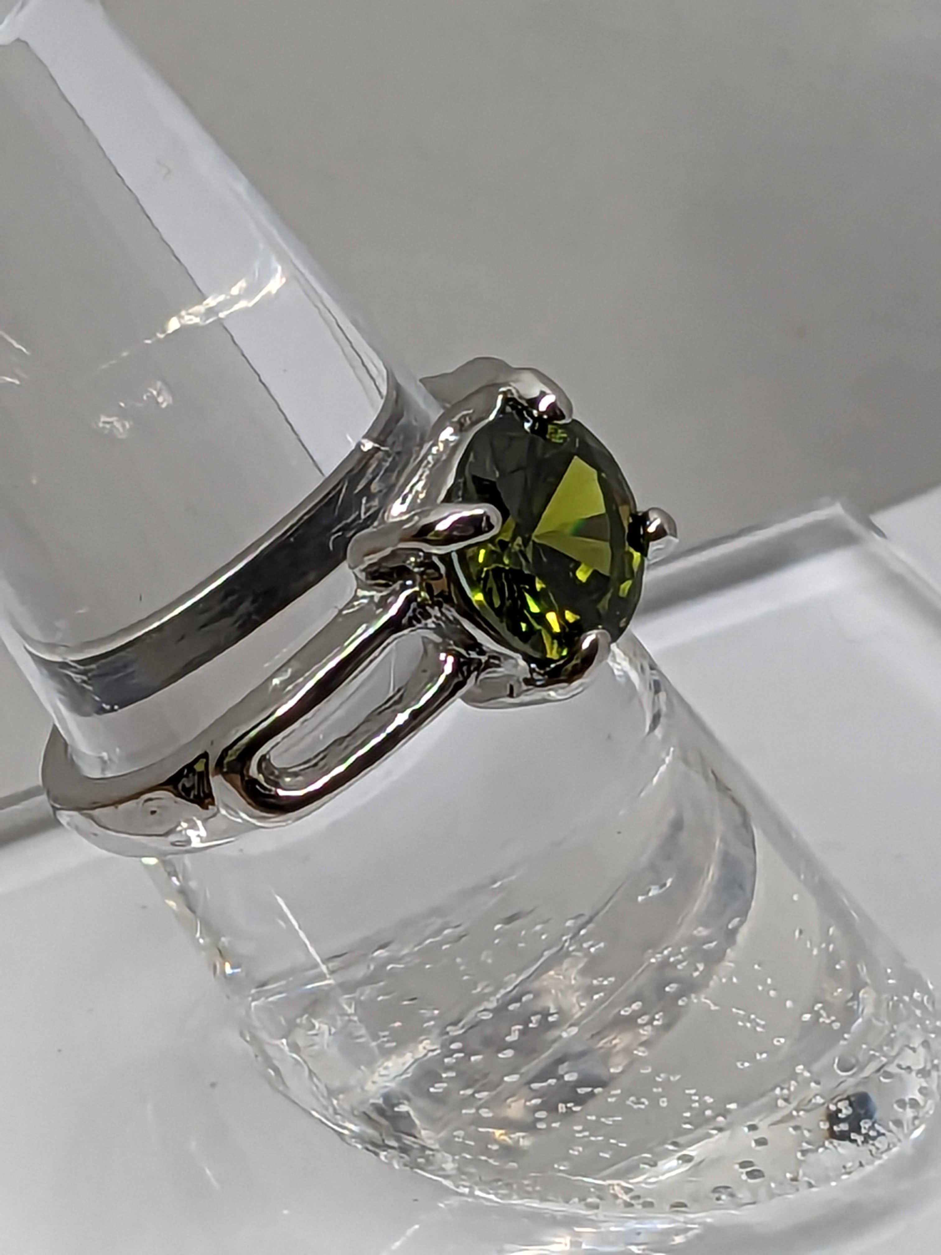 Zirconia Peridot Green Color Ring