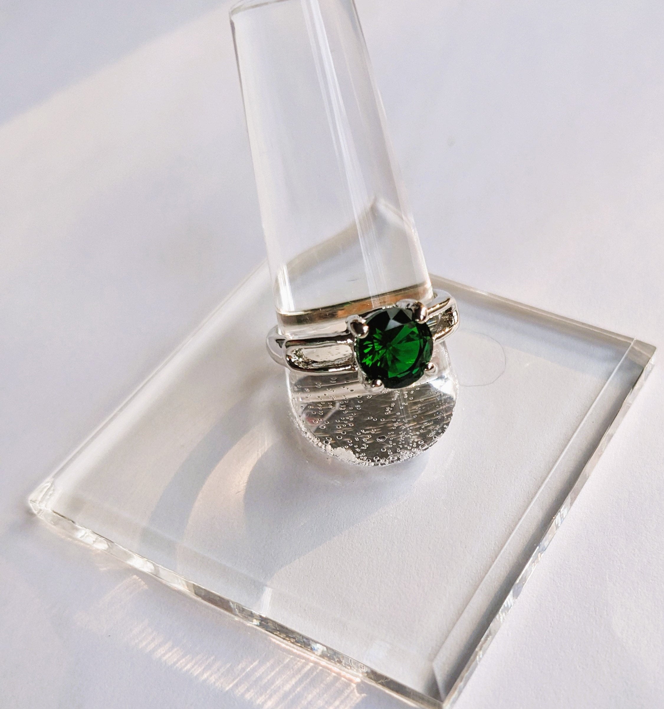Emerald Green Color Ring