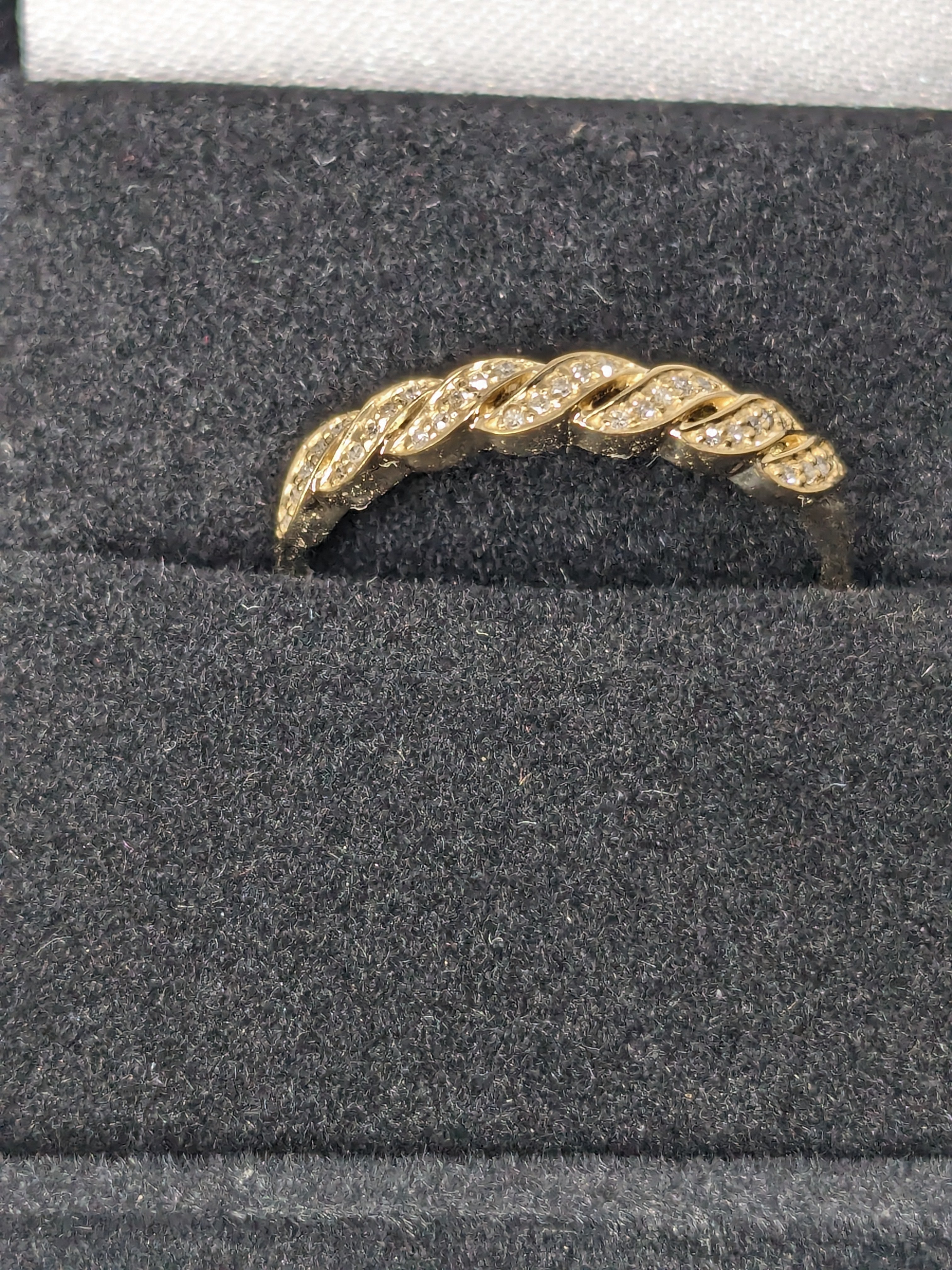0.2ct Round-Cut Diamond Twist Ring Wedding Band Solid 14kt Yellow Gold