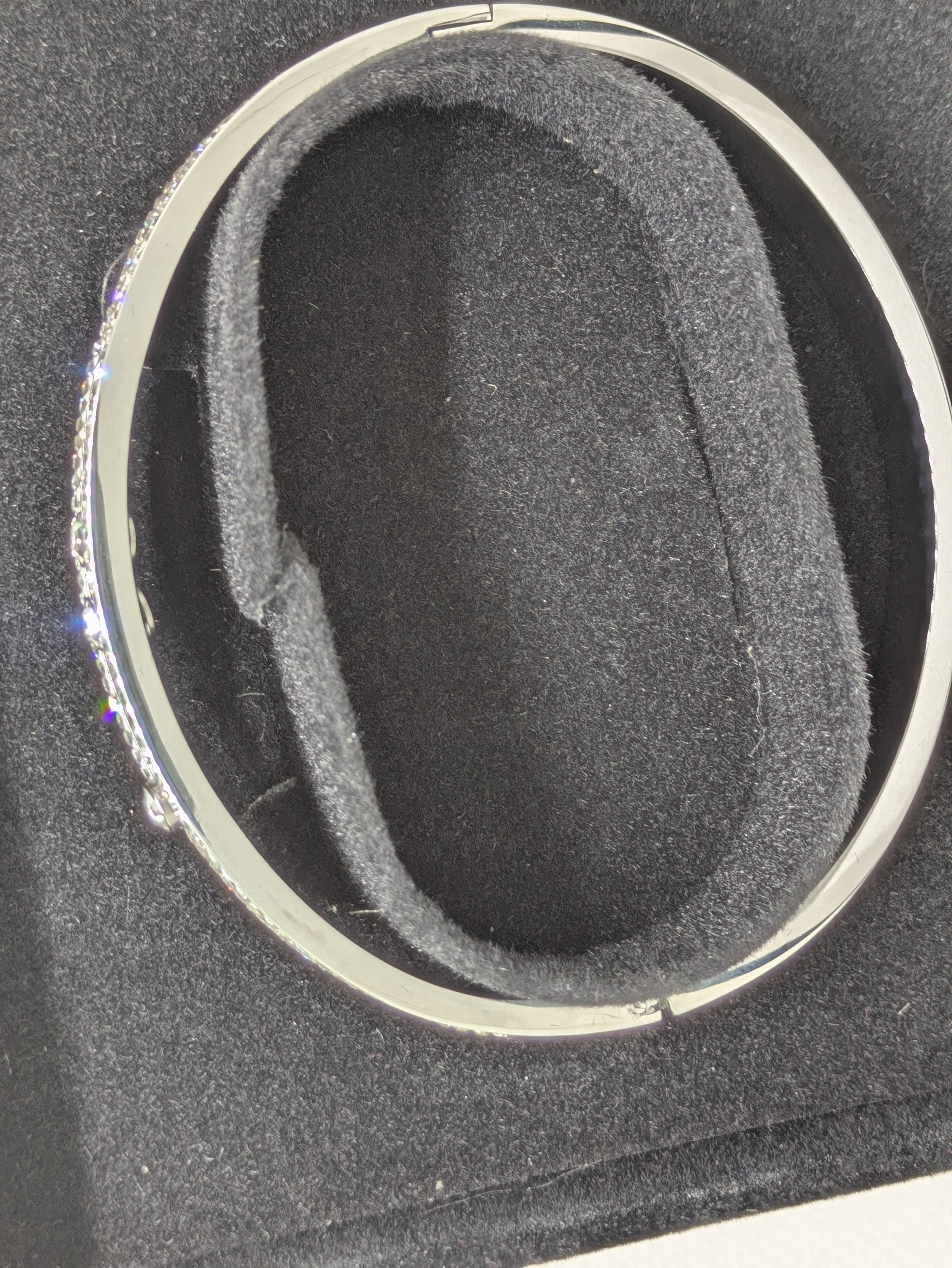 Stackable Hinged Bangle in Stainless Steel – Studded Anniversary‑Style Design in Silver or 18K Gold‑Plated Finish