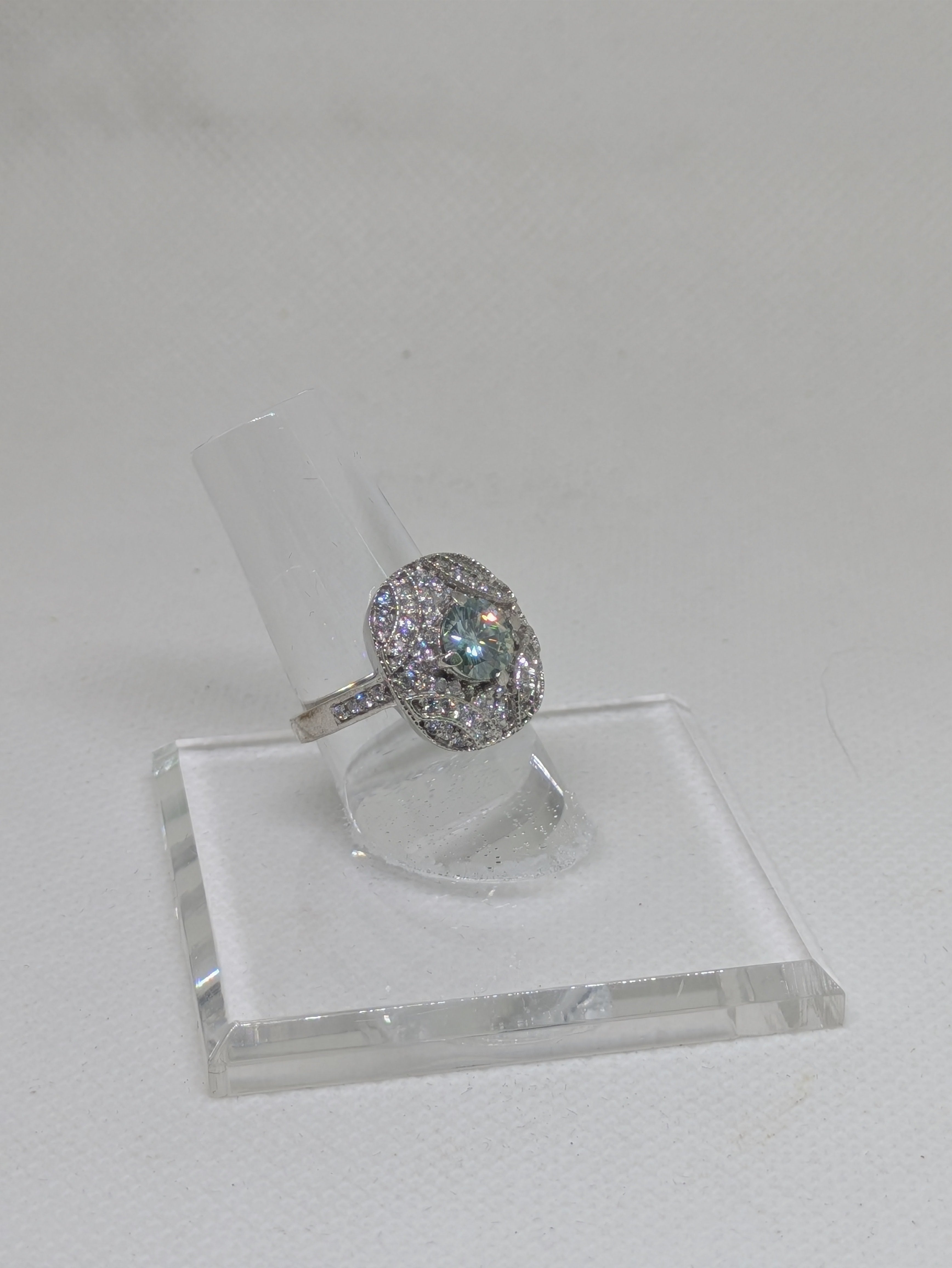 Rainbow‑Fire Moissanite Floral Leaf Pave Halo Ring 1cttw – Sterling Silver size 6