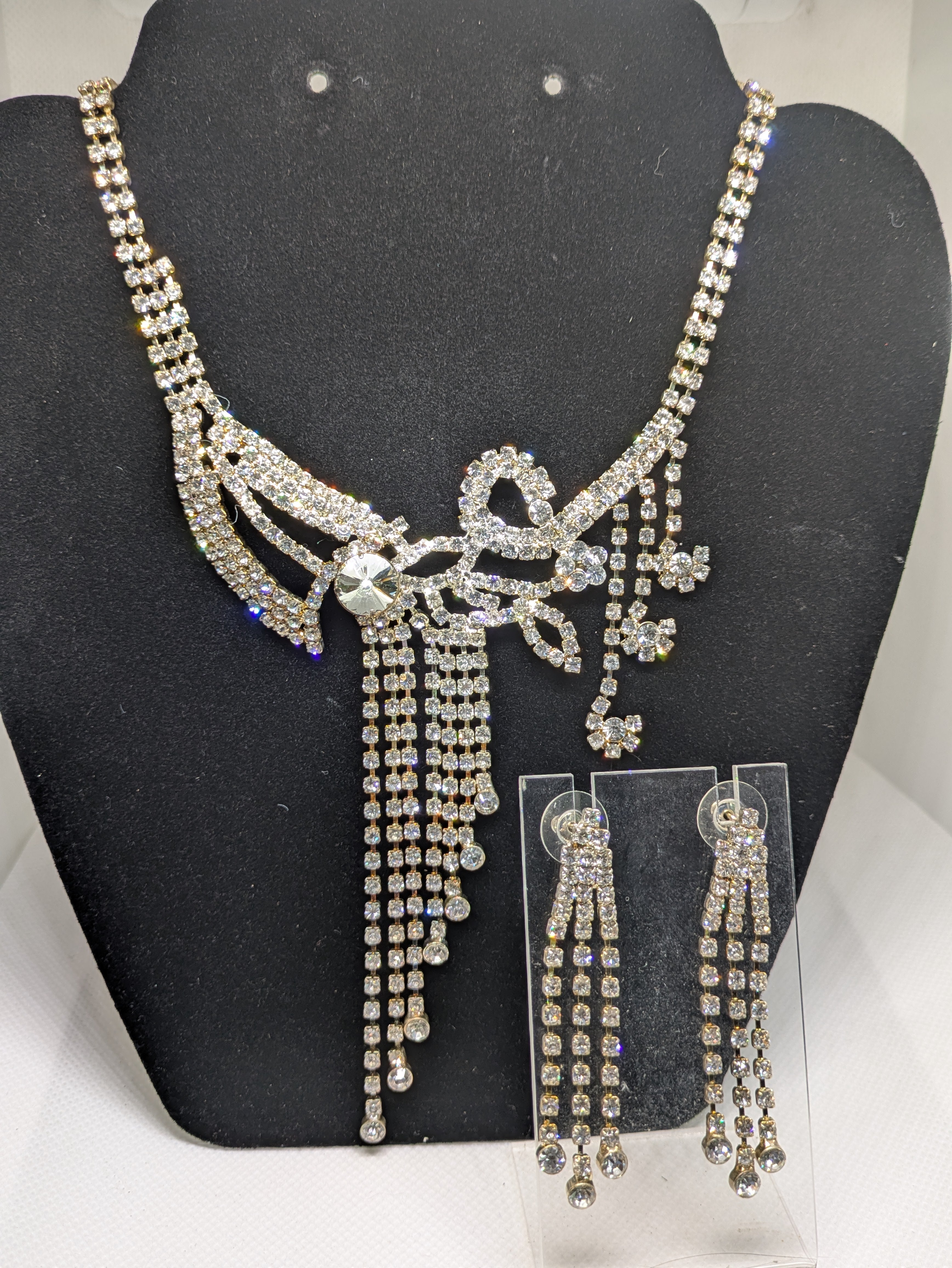 Silvertone Costume Necklace and Pierced earrings set Roaring 20's Style