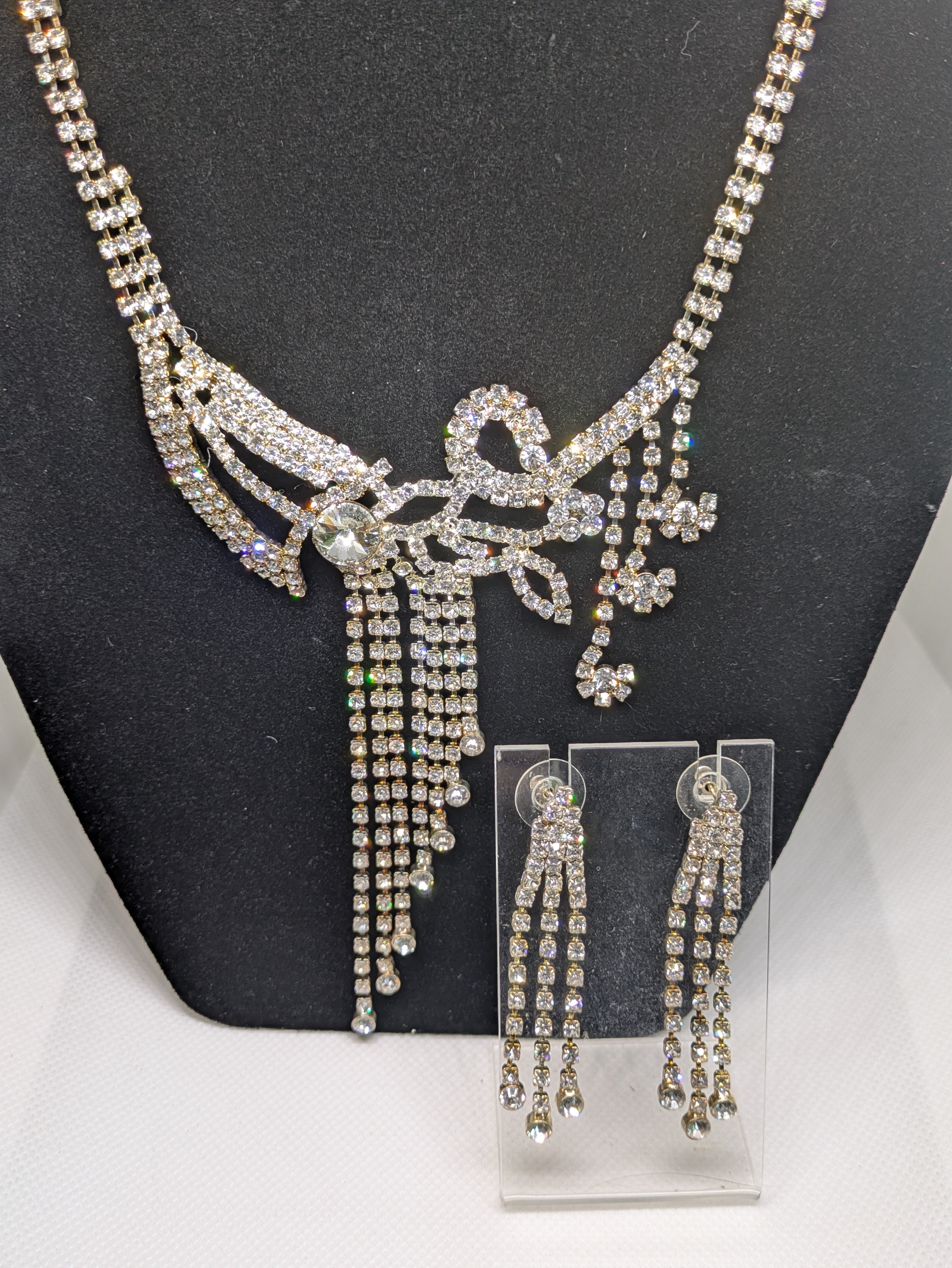 Silvertone Costume Necklace and Pierced earrings set Roaring 20's Style